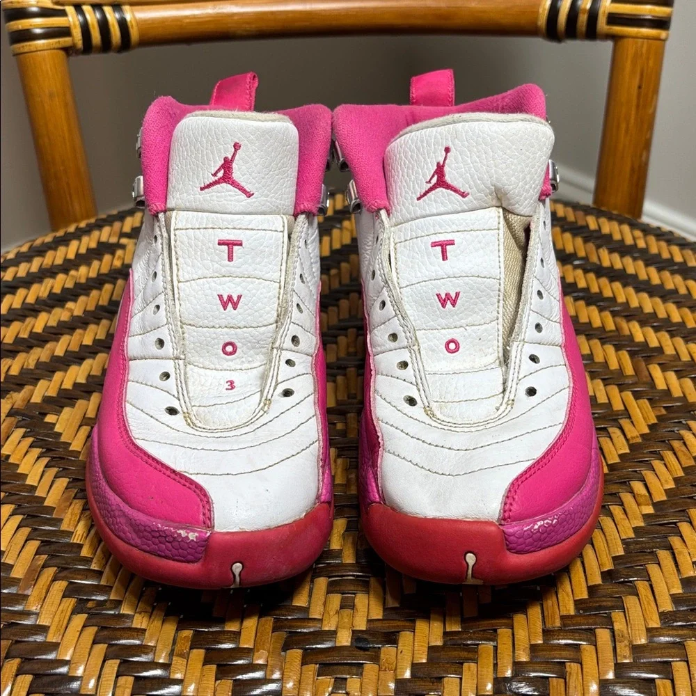 Jordan 12 Retro Dynamic Pink 510815-109 Size 4Y